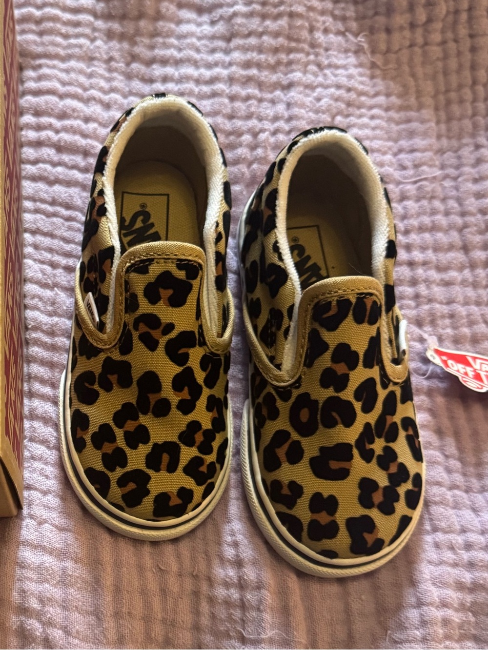BNWT Kids Vans Leopard print size 8.0 T